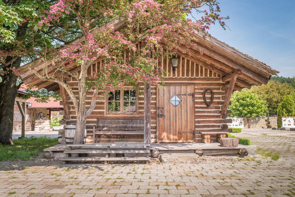 Landhotel Und Gasthof Hirsch Huettenreute Hosskirch Ngoại thất bức ảnh